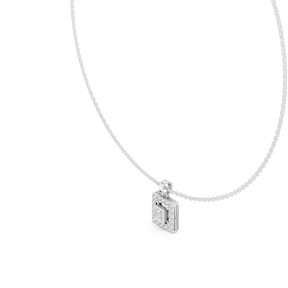 Reina Pendant